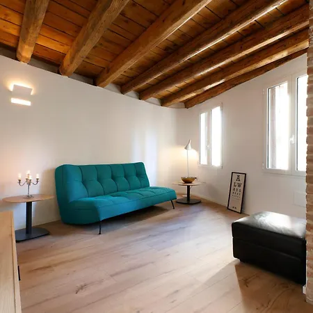 25 Lazzaro Bonamigo Holiday home *